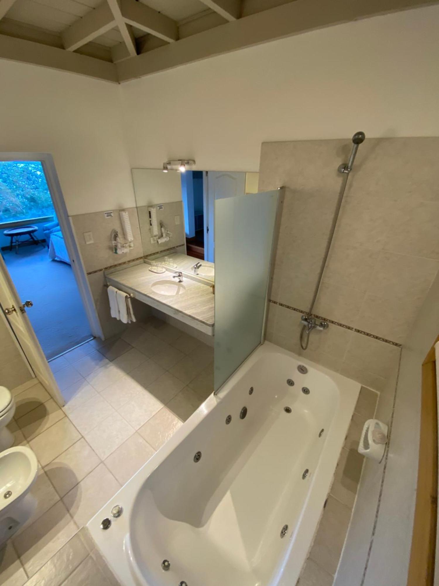 Hosteria Puertas Del Sol By Visionnaire Villa La Angostura Bagian luar foto